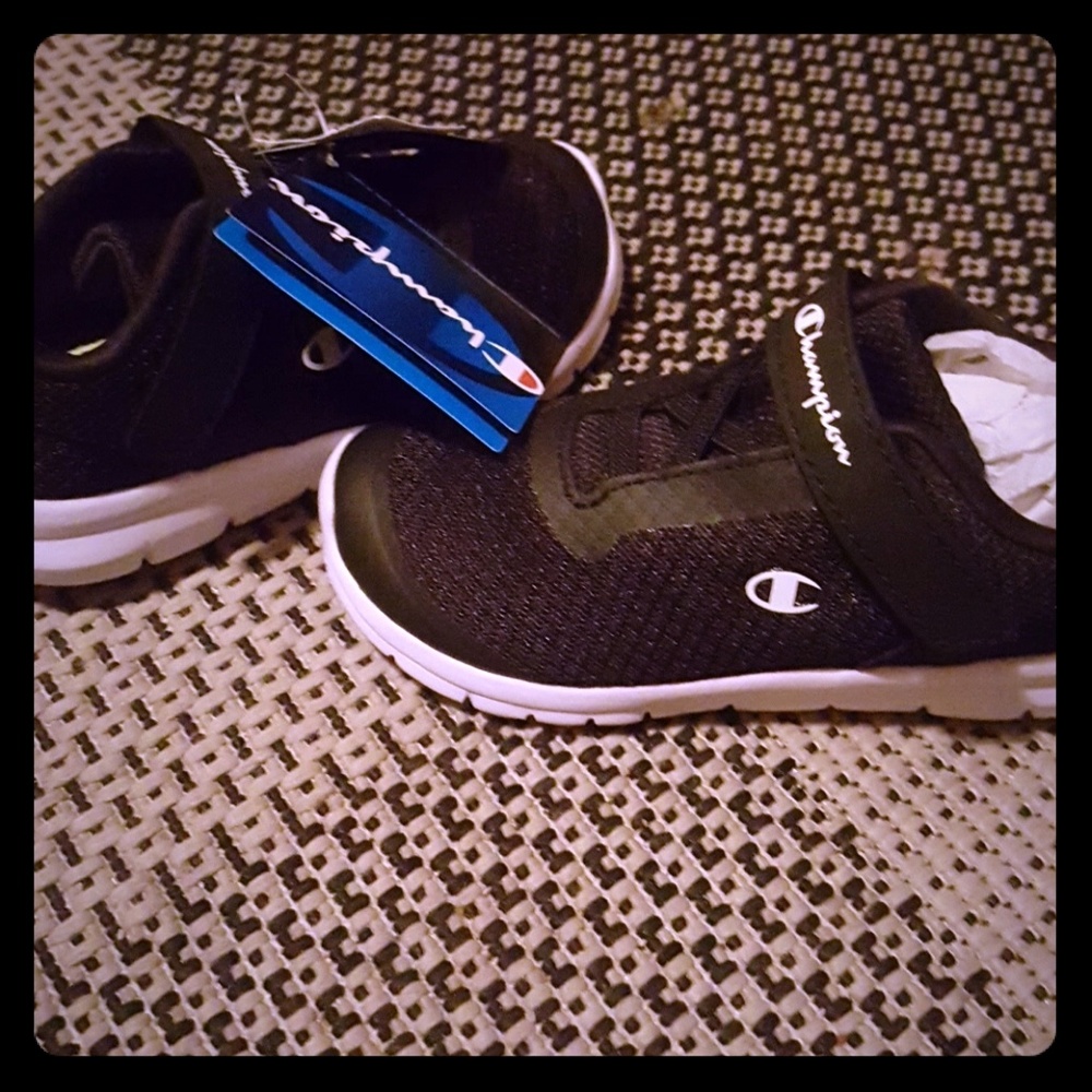 Blk Champion size 10 kids